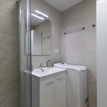 Uhc Michelangelo Apartment
