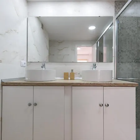 Uhc Michelangelo Apartment