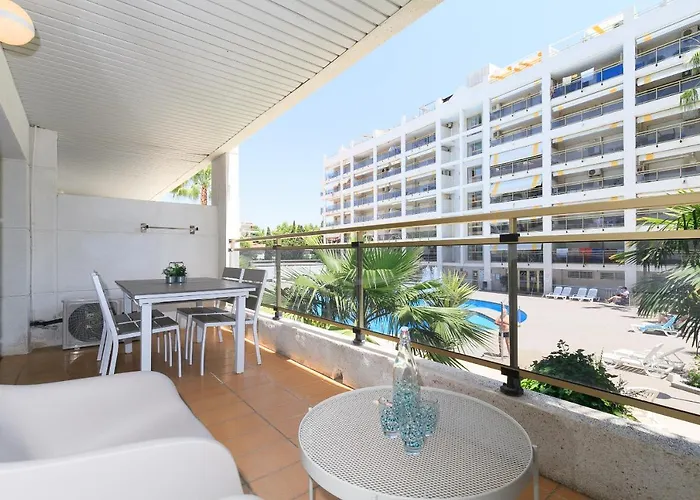 Uhc Michelangelo Apartment
